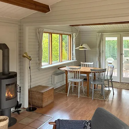 3 Bedroom Cozy In Vakantiehuis Kalundborg