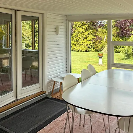 Vakantiehuis 3 Bedroom Cozy In Kalundborg